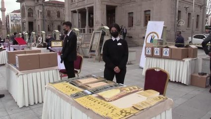 Vatandaşlara Yunus Emre'nin sözlerinin yer aldığı fermanlar dağıtıldı