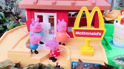 Big Bloxx - Peppa Pig - Episode 02 Playing School - Stop Motion Video - Toy Tales - English