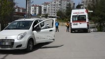 Hasta taşıyan ambulans otomobille çarpıştı