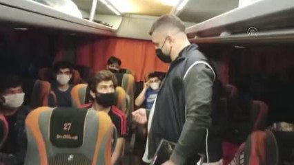 Yurda yasa dışı yollardan giren 9 Afganistanlı yakalandı