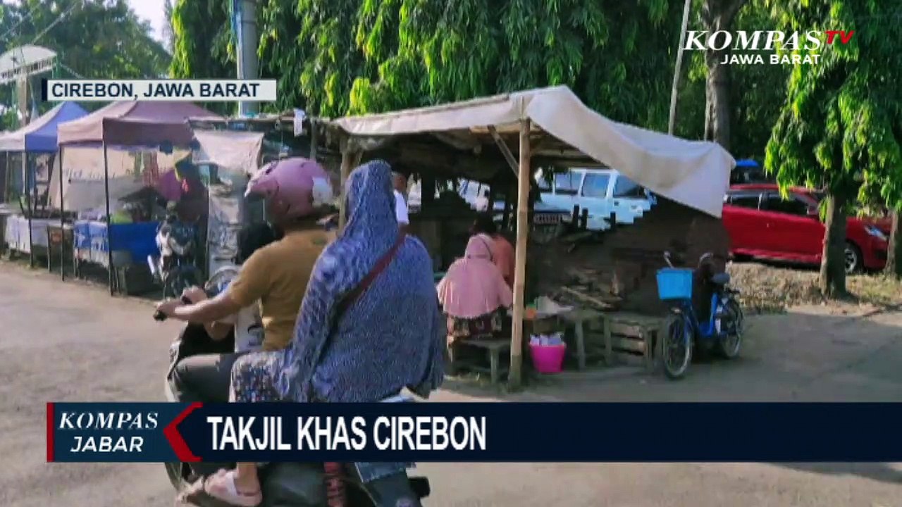 Takjil Khas Cirebon di Kawasan Batik Trusmi