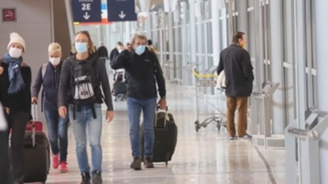 La CE propone facilitar la entrada en la UE de viajeros vacunados