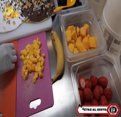 Crepe Con Frutas y Chocolate