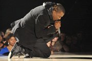ABD'li şarkıcı Kanye West'in spor ayakkabıları açık artırmada 1,8 milyon dolara satıldı