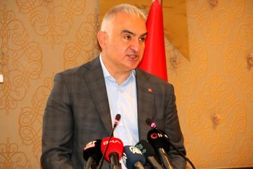 Bakan Ersoy: "Güvenli turizm sertifikasyon programı ile misafirlerimizi risklerden en uzak şekilde ağırlayacak bir sistem kurduk"