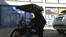 BALIKESİR - Sındırgılı Mehmet usta 68 yıldır koltuk değnekleriyle dükkanına gidip terzilik yapıyor