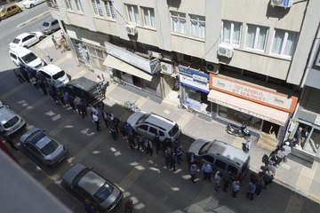 ADIYAMAN'DA ÇİFTÇİLER, İZİN BELGESİ İÇİN KUYRUĞA GİRDİ