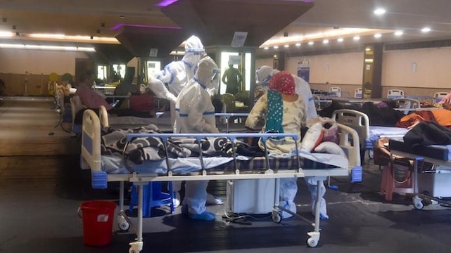 Covid patients in Uttar Pradesh forced to share oxygen cylinders, beds amid acute shortage