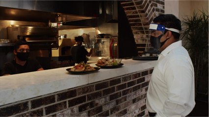 The UK Is Experiencing a Shortage of Waiters Despite Booming Business