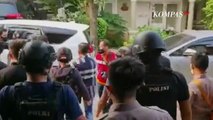 Detik-detik Penangkapan Eks Sekretaris Umum FPI Munarman di Rumahnya