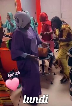 QG : Les animatrices se défoulent en compagnie de Pape Cheikh en mode Gueweul