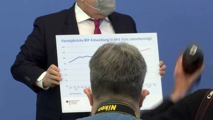 Regierung hebt ihre Wachstumsprognose deutlich an