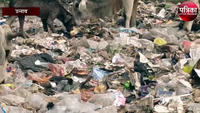 नगर पालिका की बड़ी लापरवाही - कूड़ा निस्तारण के लिए बना सेंटर लेकिन जलाया जा रहा खुले में