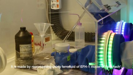 Enceinte Bluetooth avec affichage ferrofluide