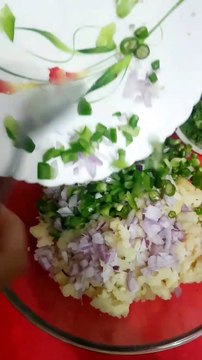 Crispy Potato chicken ballRecipe #Shorts #Iftar #Ramdan #Chicken ball #easy snacks Recipe By Safina kitchen