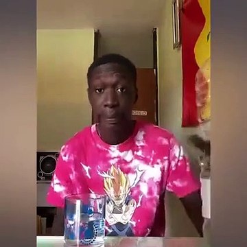 Il répond à tous les faux génies de TikTok et c'est génial