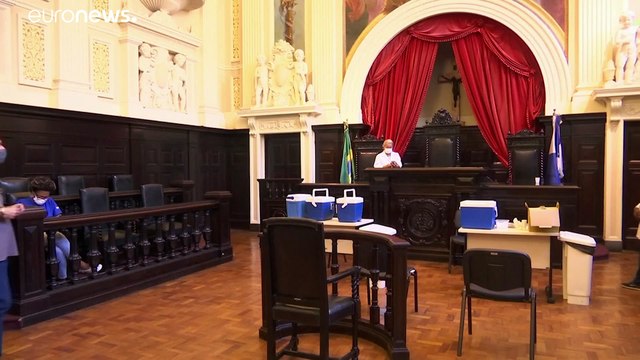 Бразилия: Спутником V займётся Верховный суд