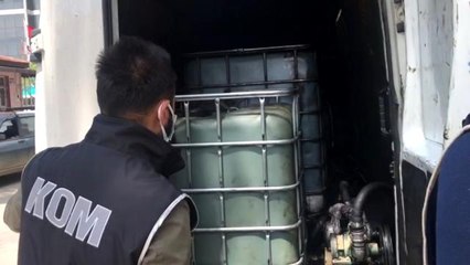 İzmir'de 3 tona yakın kaçak akaryakıt ele geçirildi