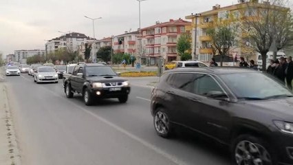 Otomobilin çarptığı motosikletteki baba oğul yaralandı