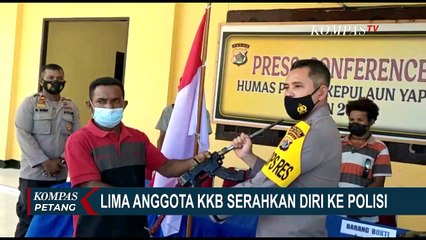 5 Anggota KKB Papua Serahkan Diri ke Polisi, Lanjut Cium Bendera Merah Putih