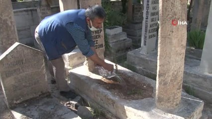 Mezarlık ziyaretine gitti, hayatının şokunu yaşadı: "Cenazelerimizin üzerine başka cenazeleri defnetmişler"