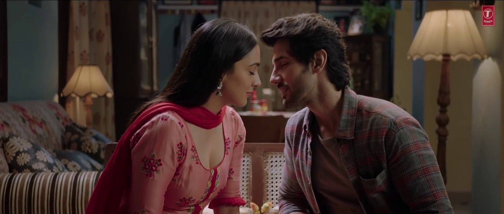 Tum Kiss Mein Believe Karti Ho _ Indoo Ki Jawani _ Moive Clip _ Kiara Advani & Aditya Seal_ T-Series