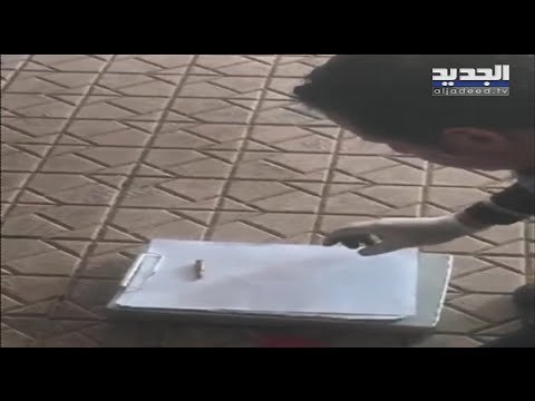رصاصة تترك على زجاج الناشط السياسي مارك ضو في محاولة لقمح حرية التعبير