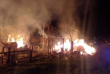 Kastamonu'da 4 ev alevlere teslim oldu, anne ve kızı feci şekilde can verdi