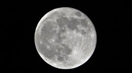 Van'da yılın ilk 'Süper Ay'ı kartpostallık görüntüler oluşturdu