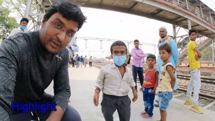 Dangerous Curfew Imposed In Kashmir  Curfu Me Bahar Nikal Gaya