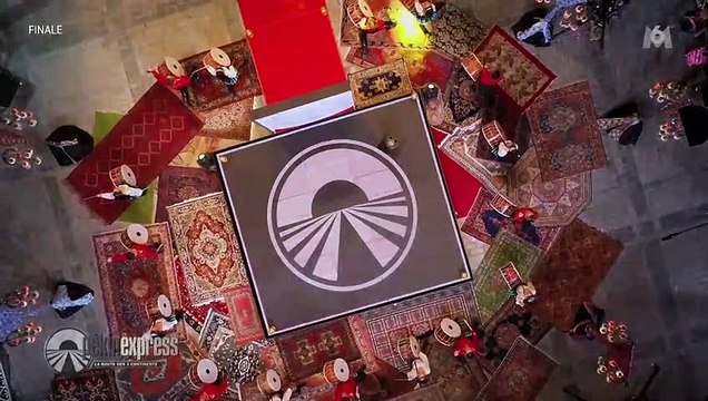 Regardez ce moment incroyablement fort de la victoire, en larmes d'un père et sa fille, dans Pékin Express hier sur M6 - Une finale qui a bouleversé les téléspectateurs