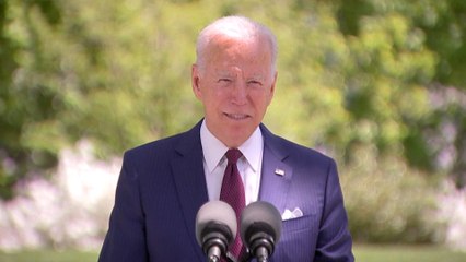 Download Video: Covid-19: Joe Biden annonce que les Américains vaccinés peuvent enlever le masque à l'extérieur