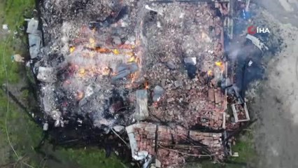 Son dakika haber! 2 kişinin öldüğü, 3 evin yandığı yangının boyutu gün ağarınca ortaya çıktı