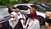 Resmi Jadi Janda,  Aura Kasih: Ini Udah Takdir Aku