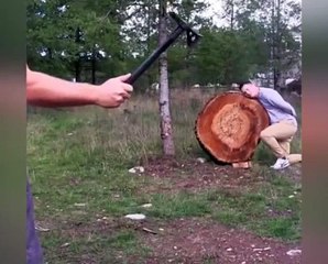 Arkadaşına gereğinden fazla güvenen adam