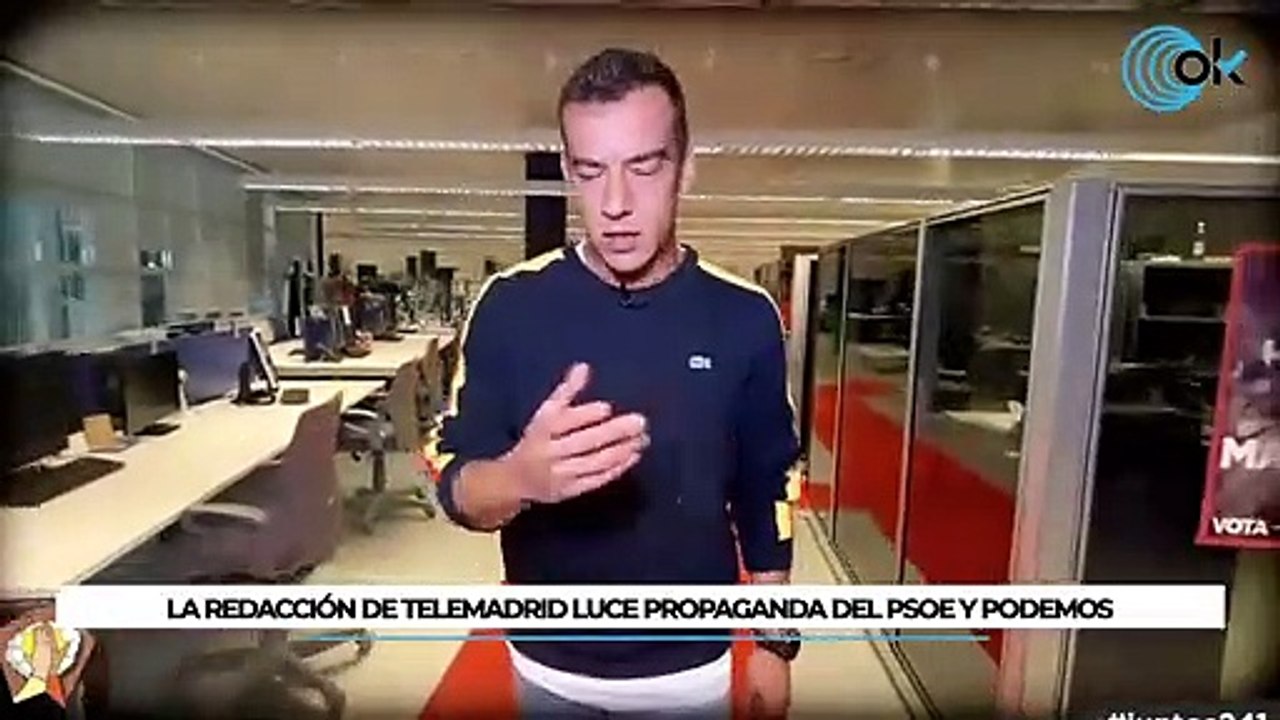 La Redacción de Telemadrid luce propaganda electoral del PSOE y Podemos que se cuela en un directo
