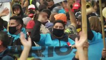 Protesta de cientos de argentinos por las calles de la capital, Buenos Aires