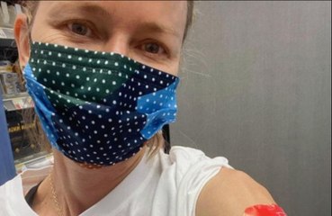 Naomi Watts gets second dose of COVID-19 vaccine