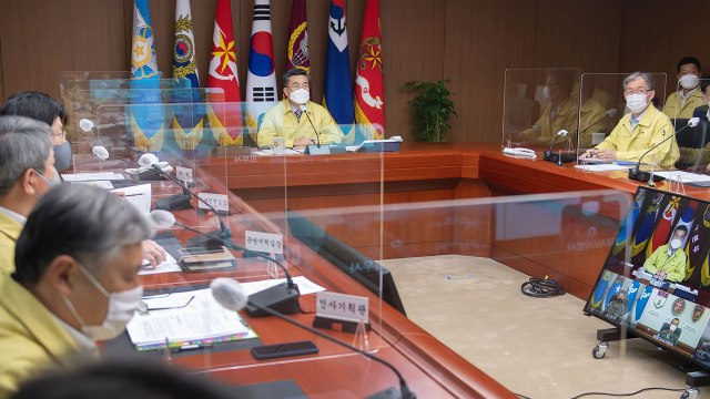 서욱 국방장관 급식 부실 등으로 심려 끼쳐 책임 통감·송구 / YTN