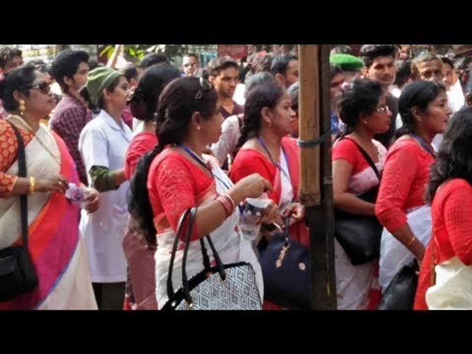 সোহরাওয়ার্দী উদ্যানে ব্যাগ নি‌য়ে বিপা‌কে নারীরা | Women are Worried about Bag in Suhrawardy Udyan
