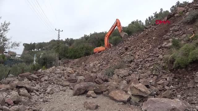 ÇANAKKALE 'AFET BÖLGESİ' ASSOS ANTİK LİMAN YOLUNDA, KAYA ISLAHI BAŞLADI