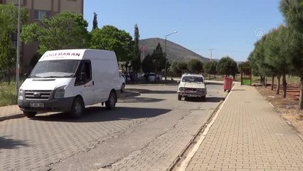 GAZİANTEP - 40 yıllık arabasına gözü gibi bakıyor