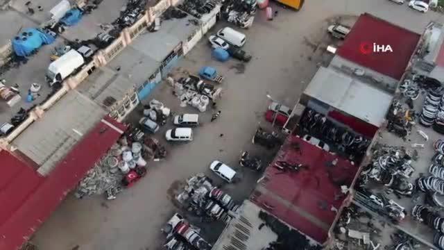 Çaldıkları araçları apartmanın çatı katında parçalamışlar