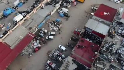 Çaldıkları araçları apartmanın çatı katında parçalamışlar