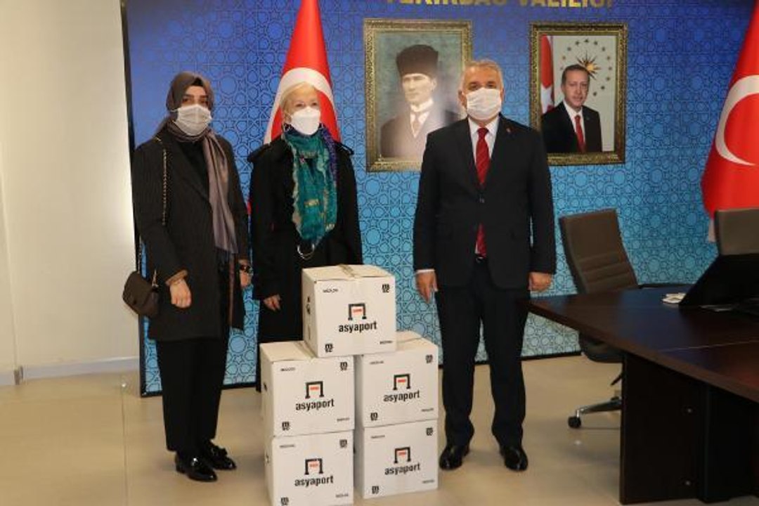 TEKİRDAĞ'DA İHTİYAÇ SAHİPLERİNE 2 BİN KOLİ ERZAK YARDIMI