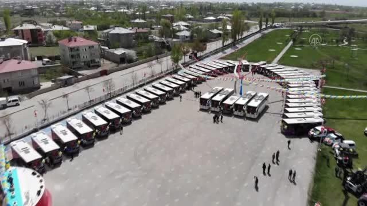 Van Büyükşehir Belediyesi 79 yeni aracı hizmete aldı