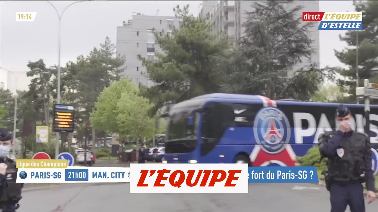 Le car des joueurs du PSG en route vers le Parc - Foot - C1 - PSG