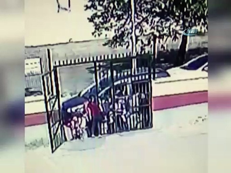 Bursa'da öğretmeni böyle darp ettiler