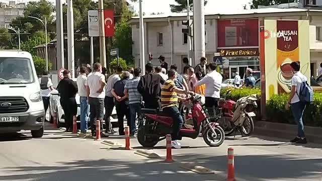 Otomobilin çarptığı yaşlı adama vatandaşlar müdahale etti