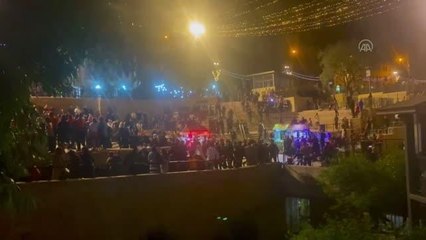 İsrail polisi, Şam Kapısı'nda kutlama yapan Filistinlileri dağıttı